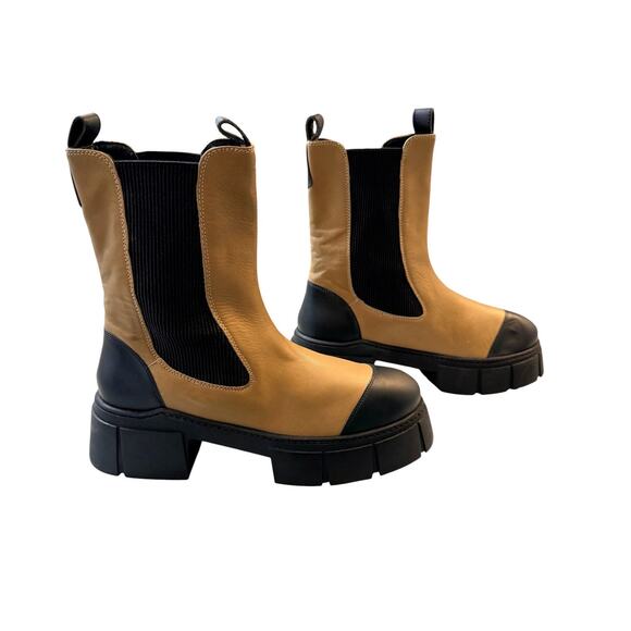 Free People Maren Mid Chelsea Boots Tan & Black Leather Lug Sole EU 39.5 NEW - Picture 5 of 9